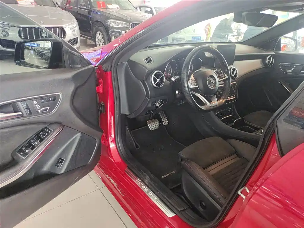 Mercedes-Benz CLA (Import) 2017 Facelift CLA 220 4MATIC фото 12