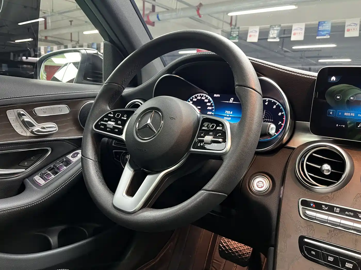 Mercedes-Benz GLC 2020 Facelift GLC 300 L 4MATIC Dynamic фото 15