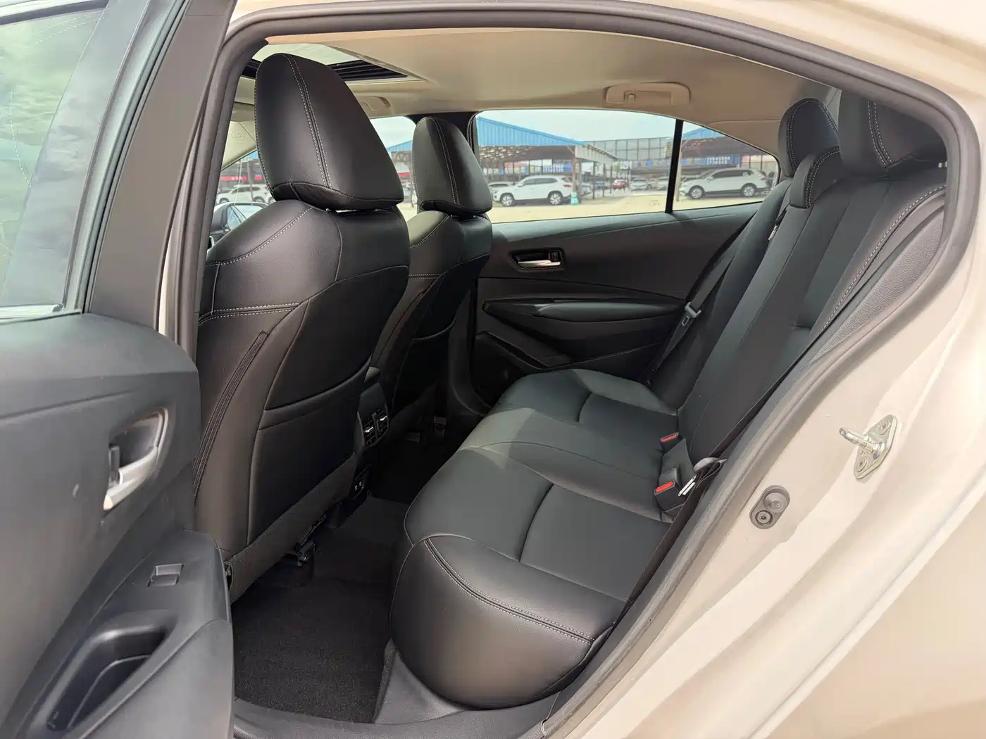 Toyota Corolla 2021 1.2T S-CVT Elite PLUS Edition фото 8
