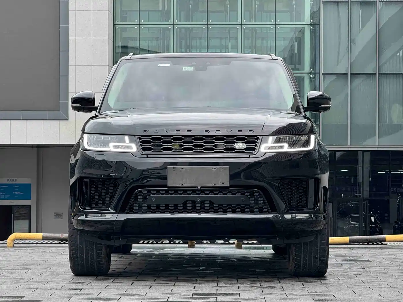 Land Rover Range Rover Sport 2017 3.0 SC V6 HSE DYNAMIC фото 3