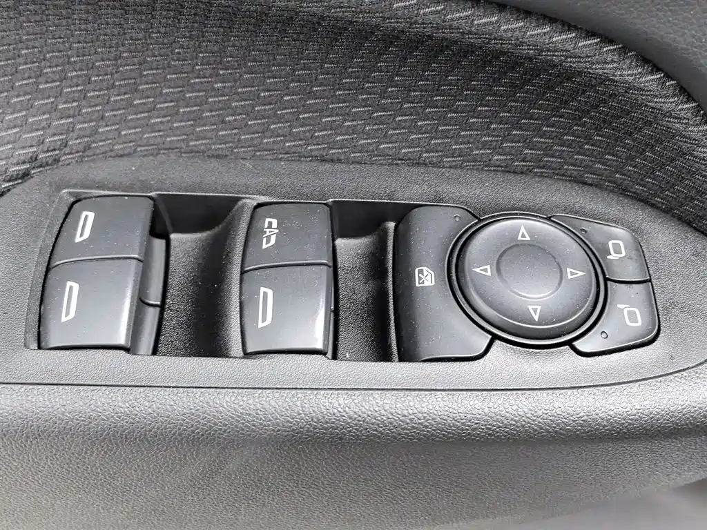 Chevrolet Equinox 2018 535T Automatic Frontier Edition фото 9