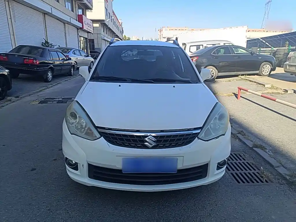 Photo 3 - Suzuki Liana A6