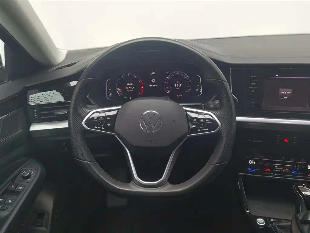 Volkswagen Passat 2023 Facelift 330TSI Elite Edition фото 11