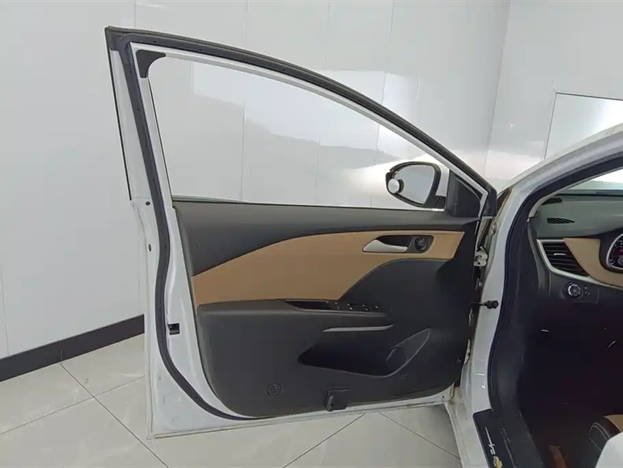 Chevrolet Monza 2022 320 Automatic Enjoyment Edition фото 7