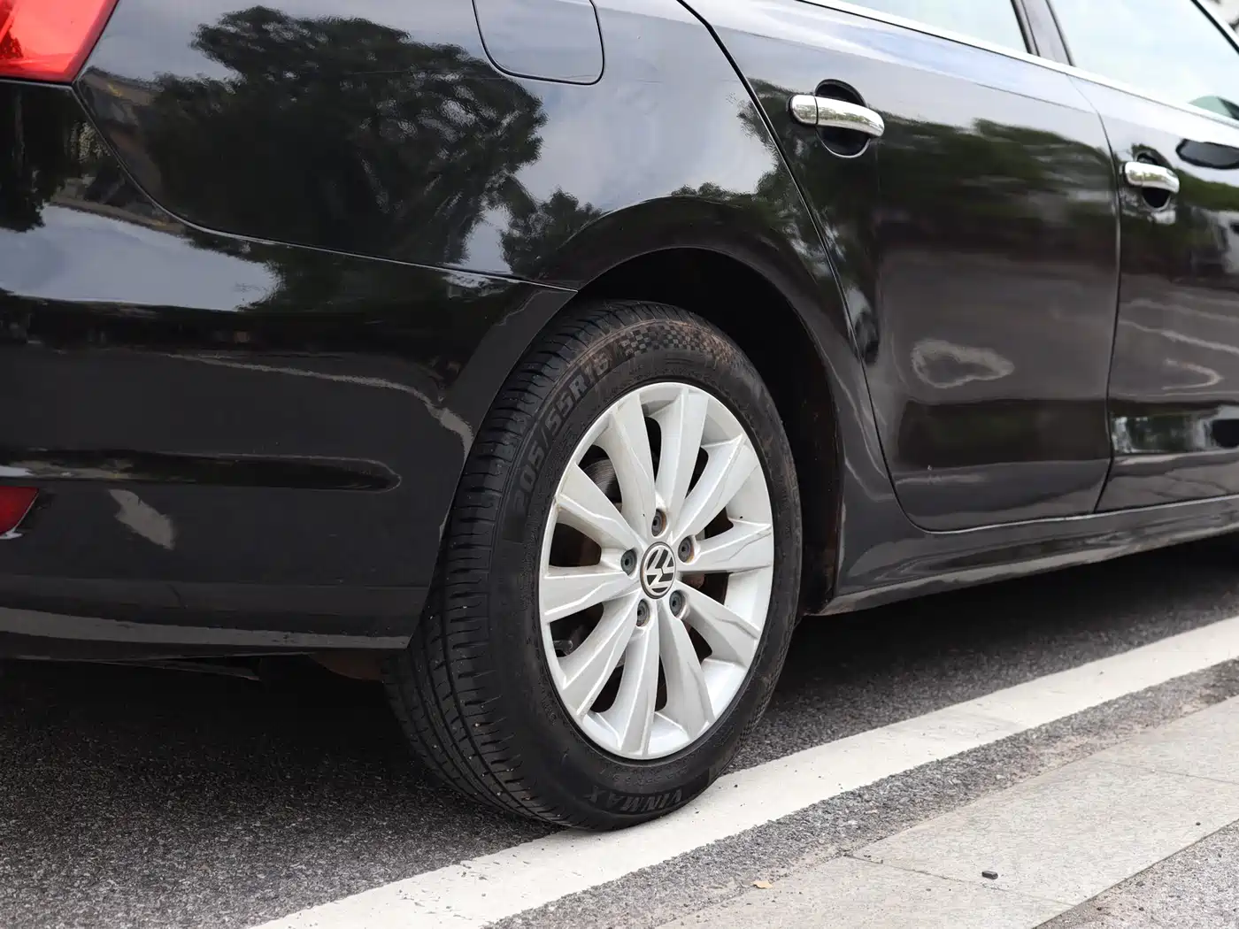 Volkswagen Sagitar 2014 Facelift 1.6L Automatic Comfort фото 8