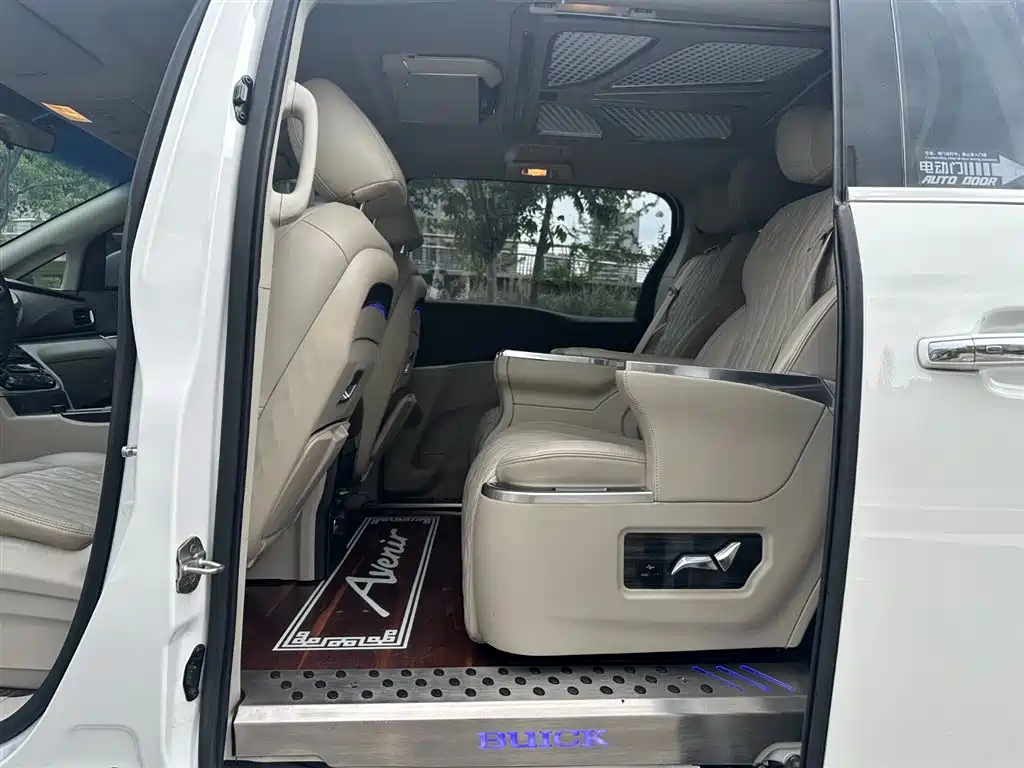 Buick GL8 2021 Land Business Class 652T Comfort фото 10
