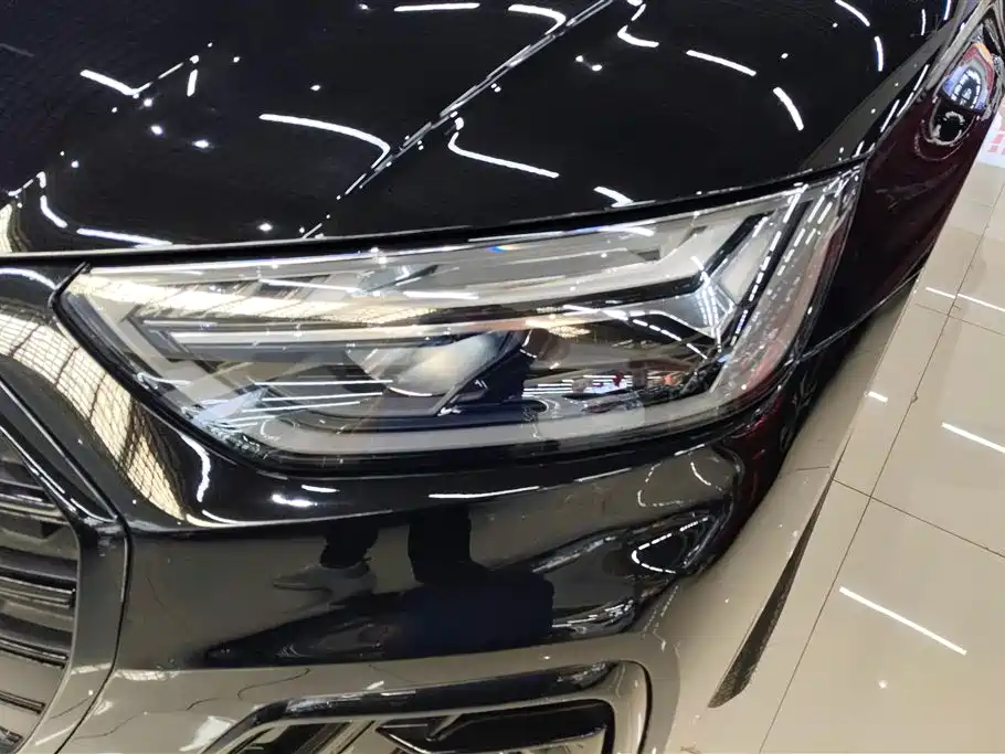 Audi Q5L 2023 40T Luxury Dynamic фото 5