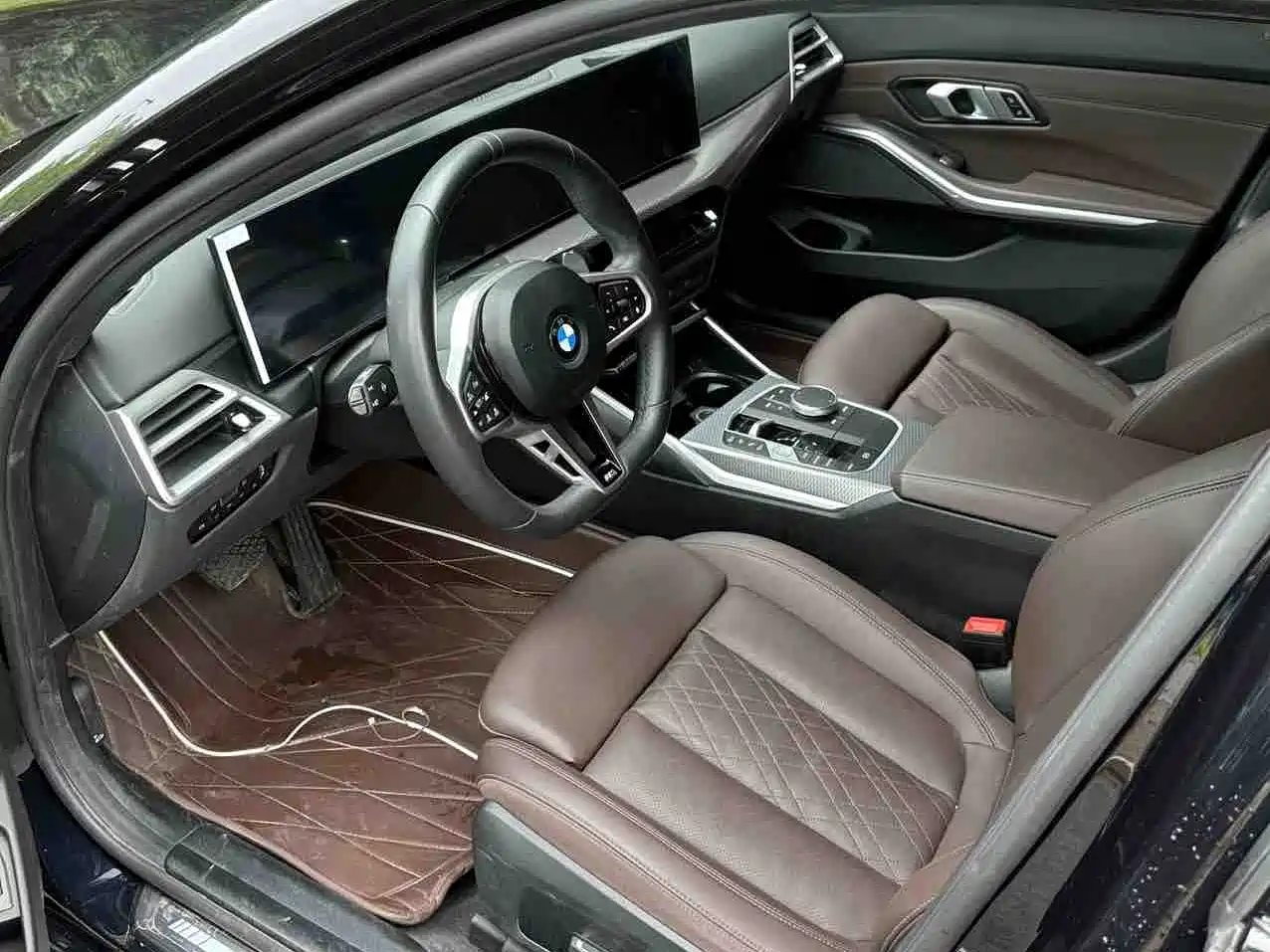 BMW 3 Series 2025 330Li Premium M Sport Night Edition фото 5