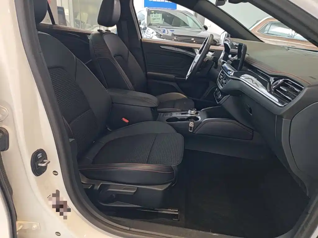 Ford Focus 2021 2021 Sedan EcoBoost 180 Auto ST Line