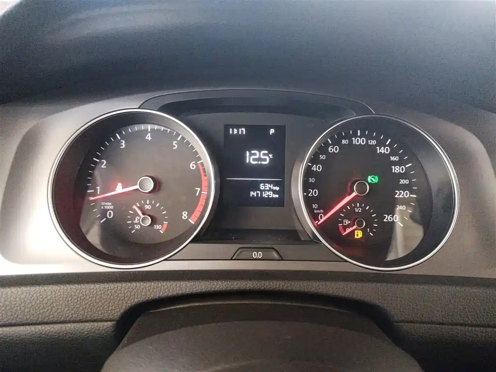 Volkswagen Golf 2016 1.6L Automatic Fashion фото 12