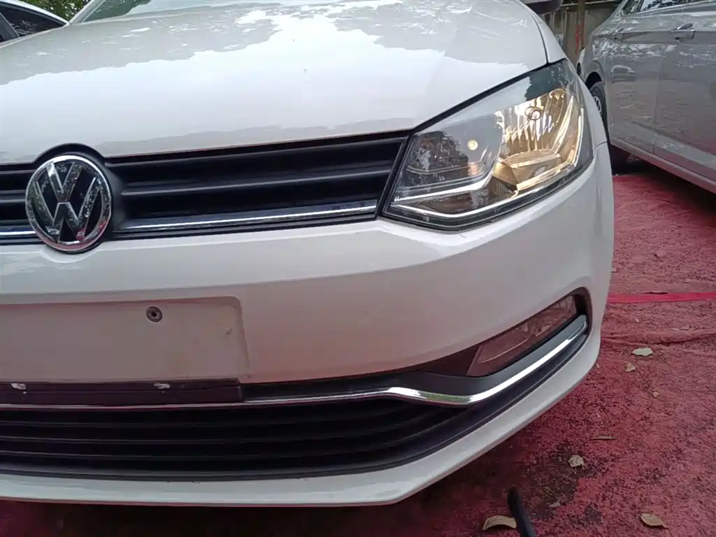 Volkswagen Polo 2014 1.6L Automatic Comfort Edition фото 24