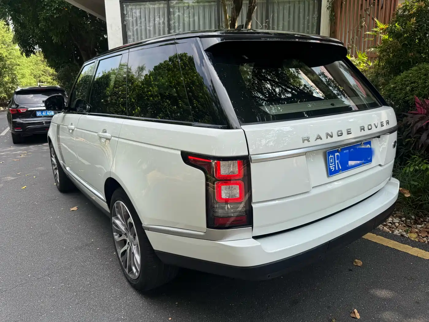 Land Rover Range Rover 2015 3.0 TDV6 Vogue фото 4