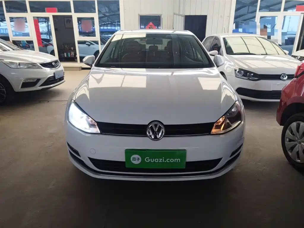Volkswagen Golf 2016 1.6L Automatic Fashion фото 3