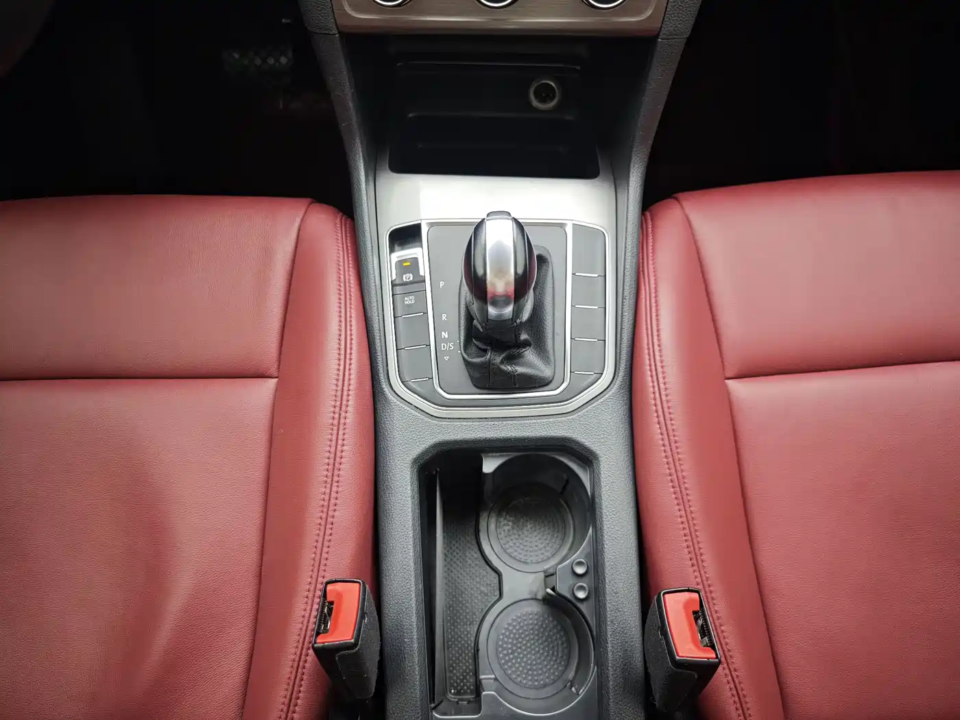Volkswagen Golf Sportsvan 2018 1.6L Automatic Comfort фото 19