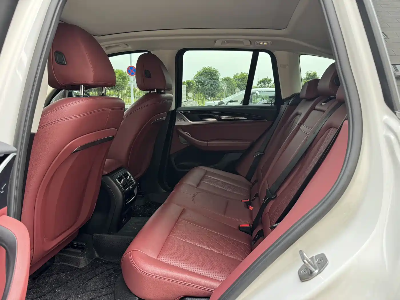 BMW iX3 2023 Leading Type фото 6