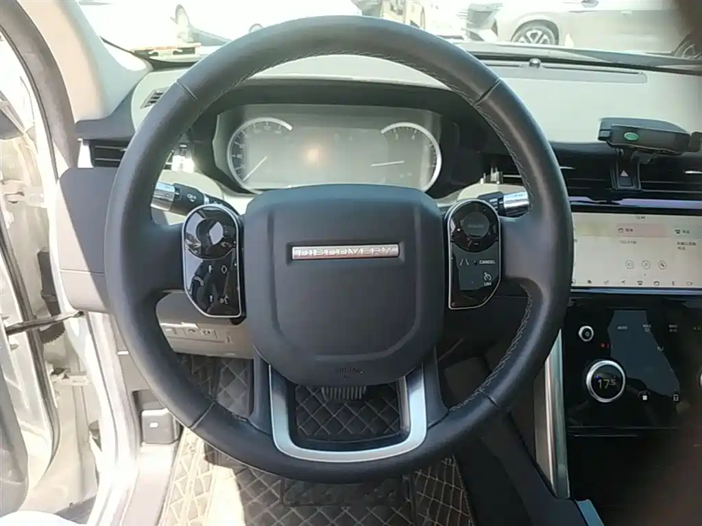 Land Rover Discovery Sport 2020 200PS Family Edition фото 11