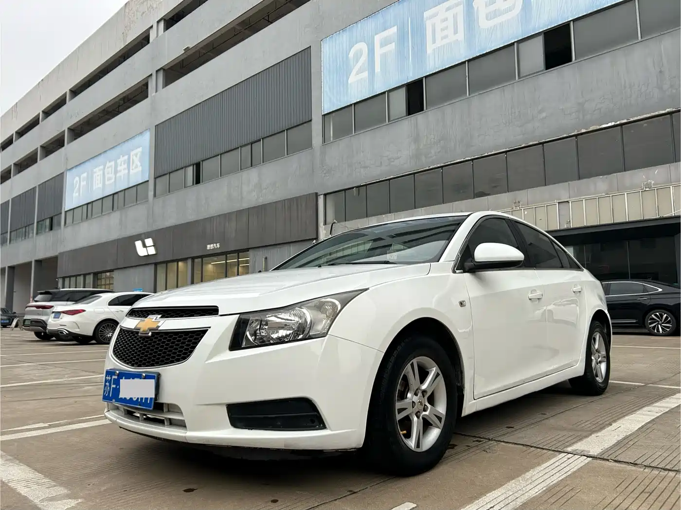 Chevrolet Cruze 2013 1.6L SL Universe AT фото 2