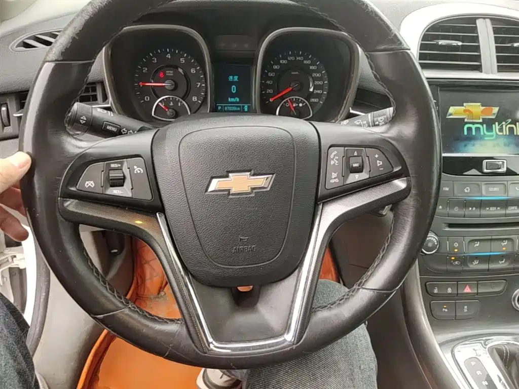 Chevrolet Malibu 2014 2.0L Automatic Luxury фото 11
