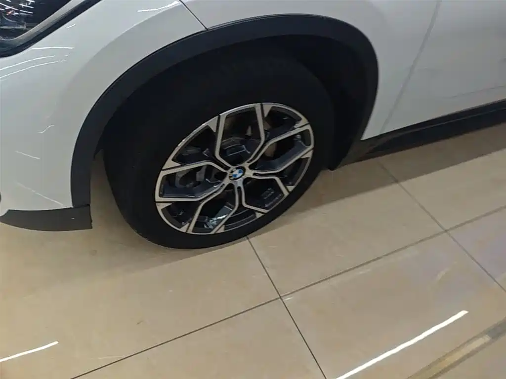 BMW X1 2022 sDrive25Li Leading фото 23
