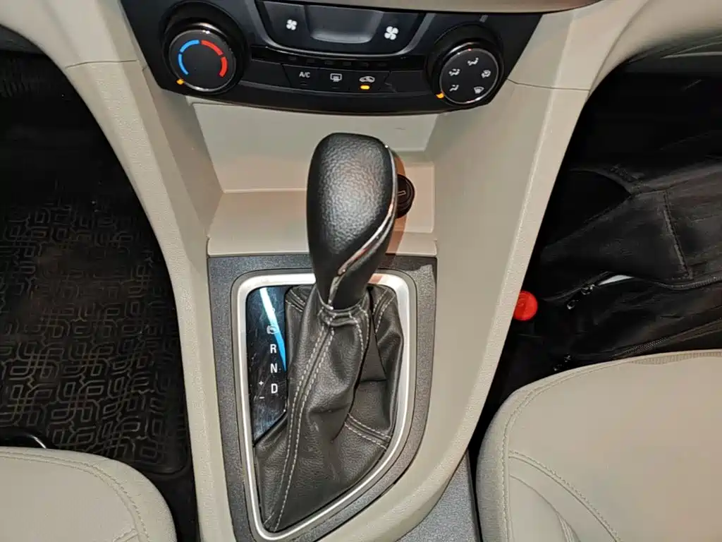 Фото 14 - Buick Excelle