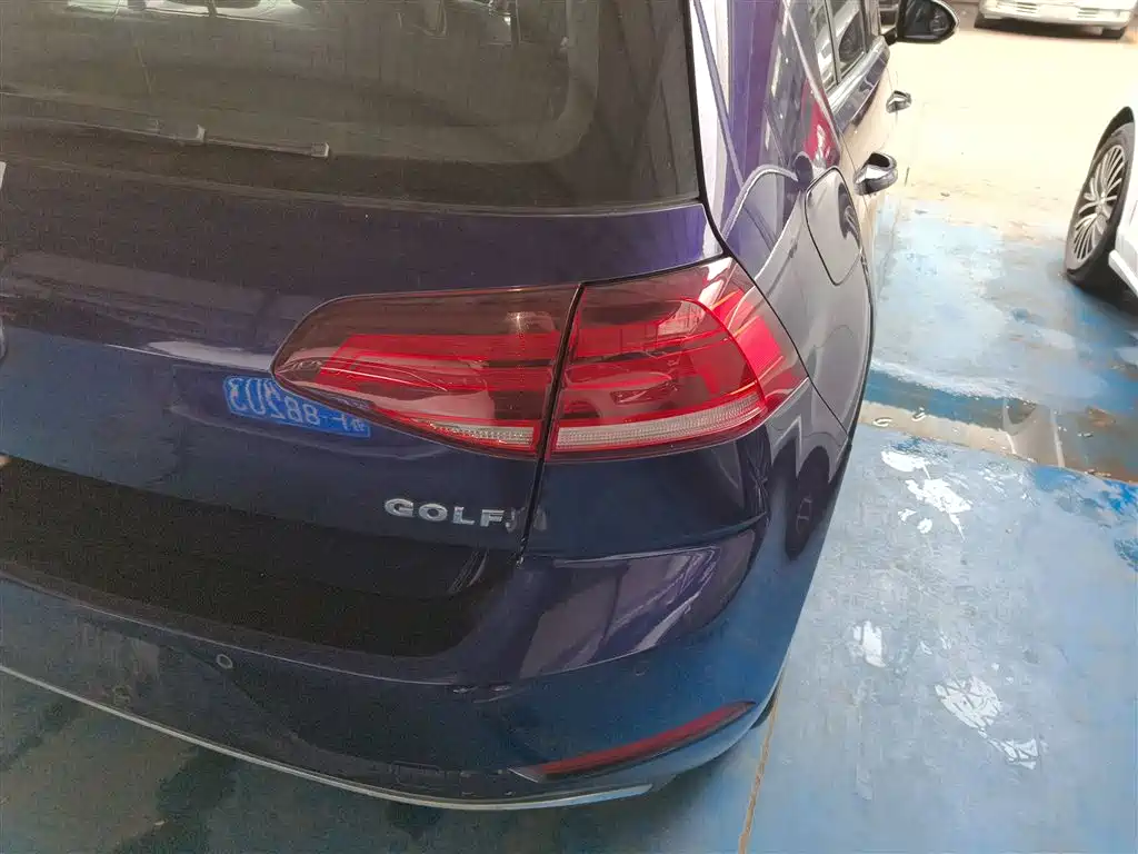 Volkswagen Golf 2018 1.6L Automatic Comfort фото 8