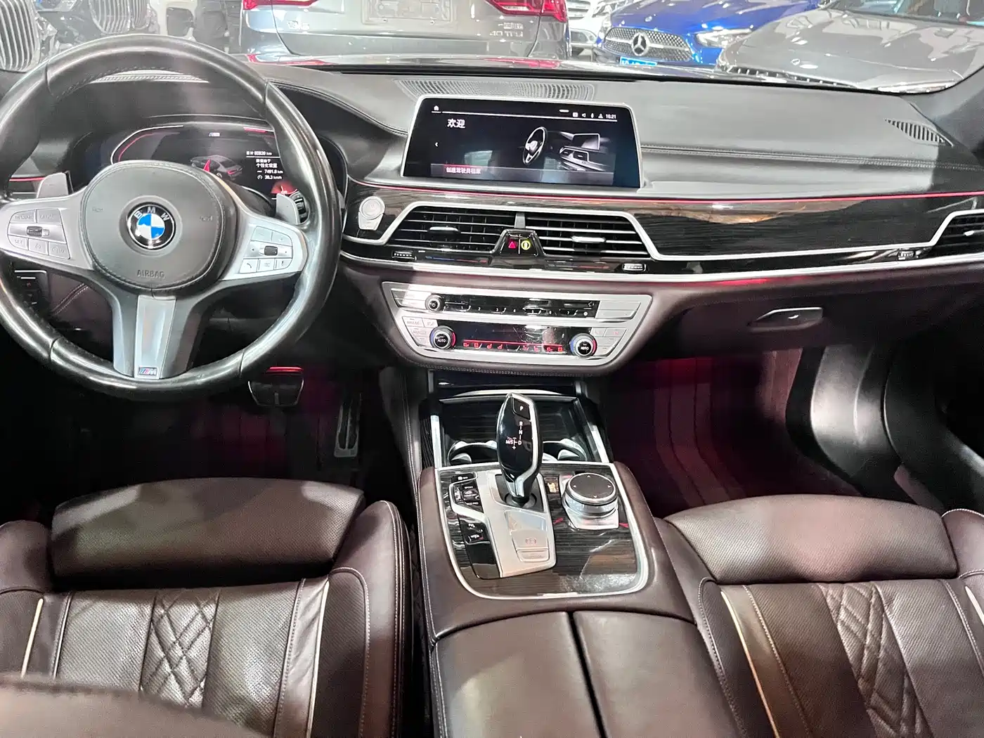 BMW 7 Series 2019 730Li M Sport Package фото 10
