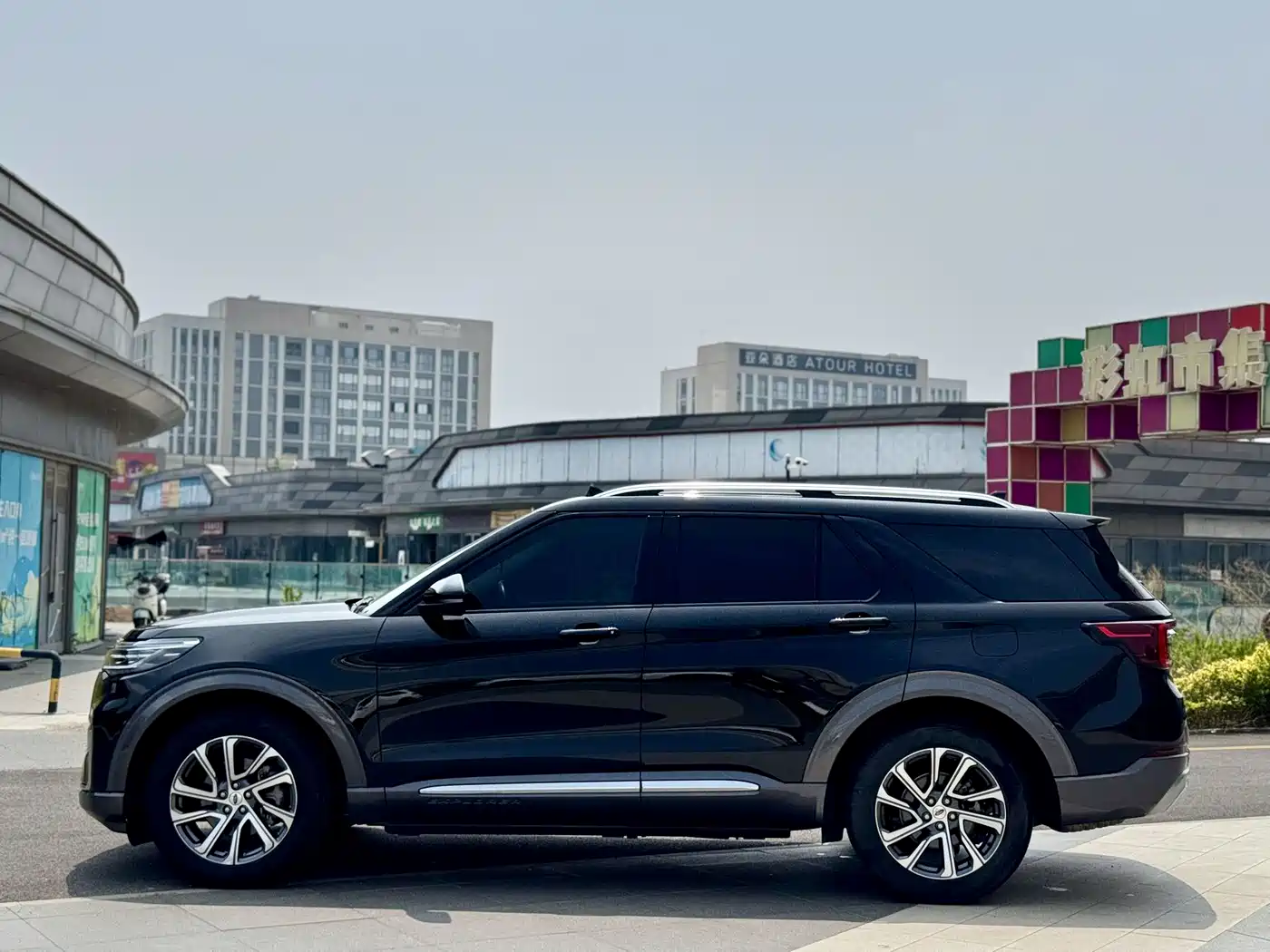 FORD EXPLORER
