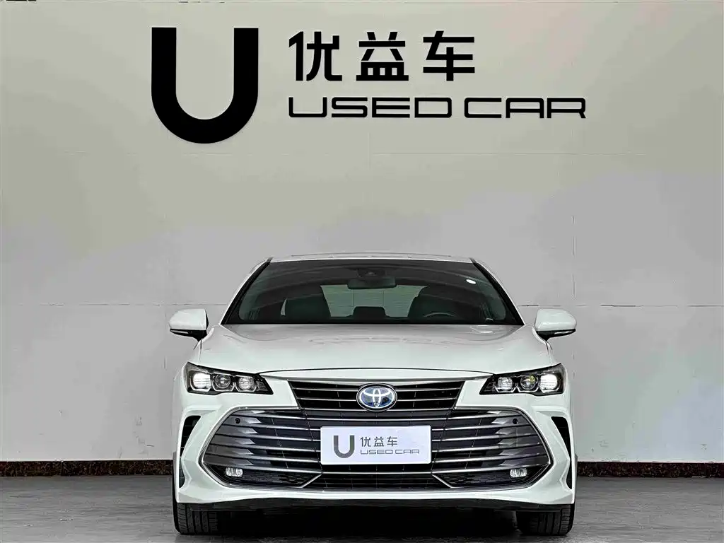 Toyota Avalon 2019 Hybrid 2.5L Luxury Edition China VI фото 2