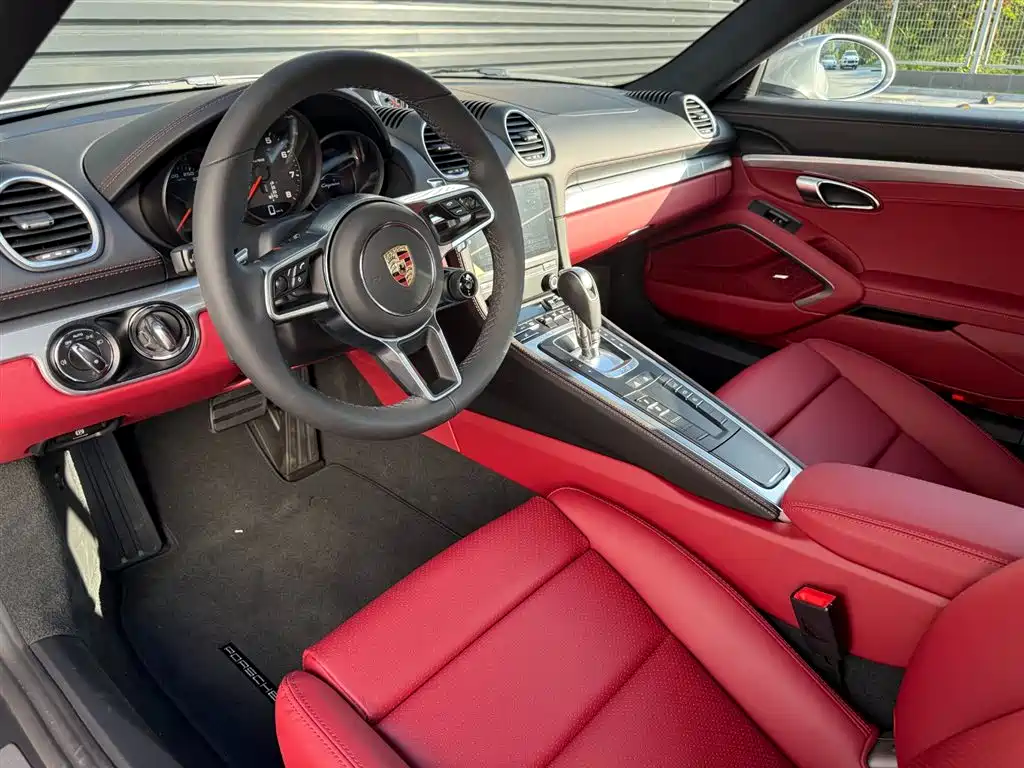 Porsche 718 2023 Cayman Style Edition 2.0T фото 8