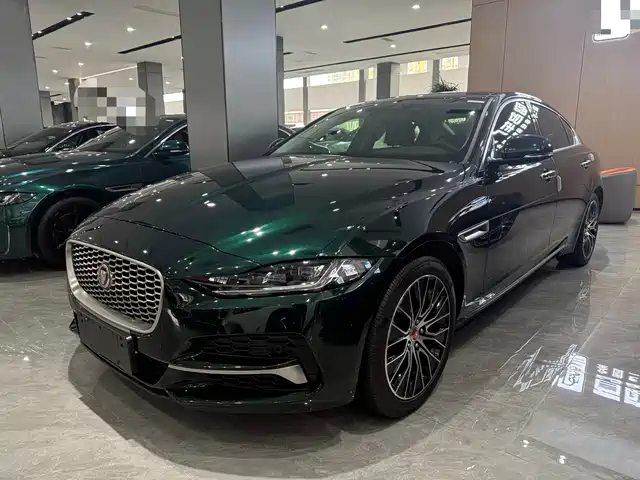 Jaguar XEL 2.0T 250PS, S Актив Элеганс