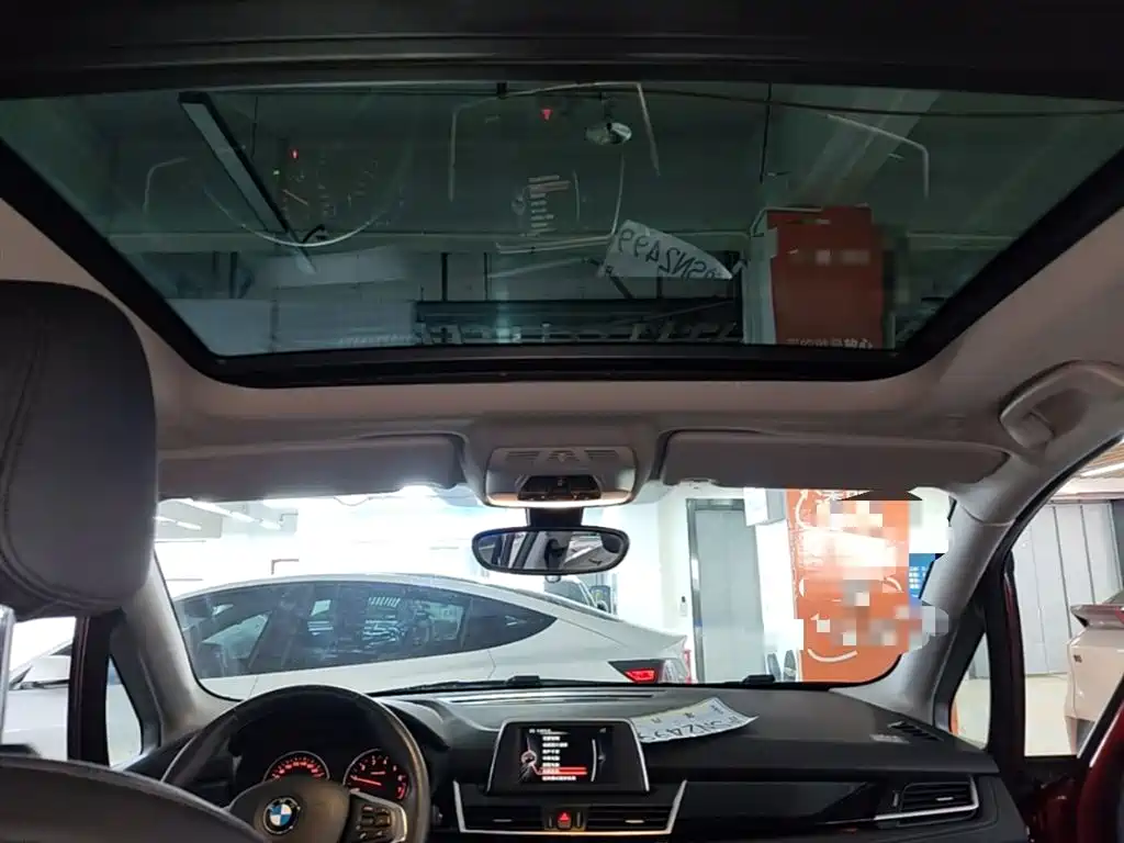 BMW 2 Series Tourer (Import) 2015 218i Sport Design Package фото 18