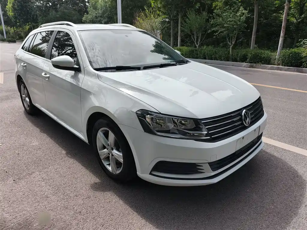Volkswagen Lavida Tour 2017 1.6L Automatic Trend Edition фото 15
