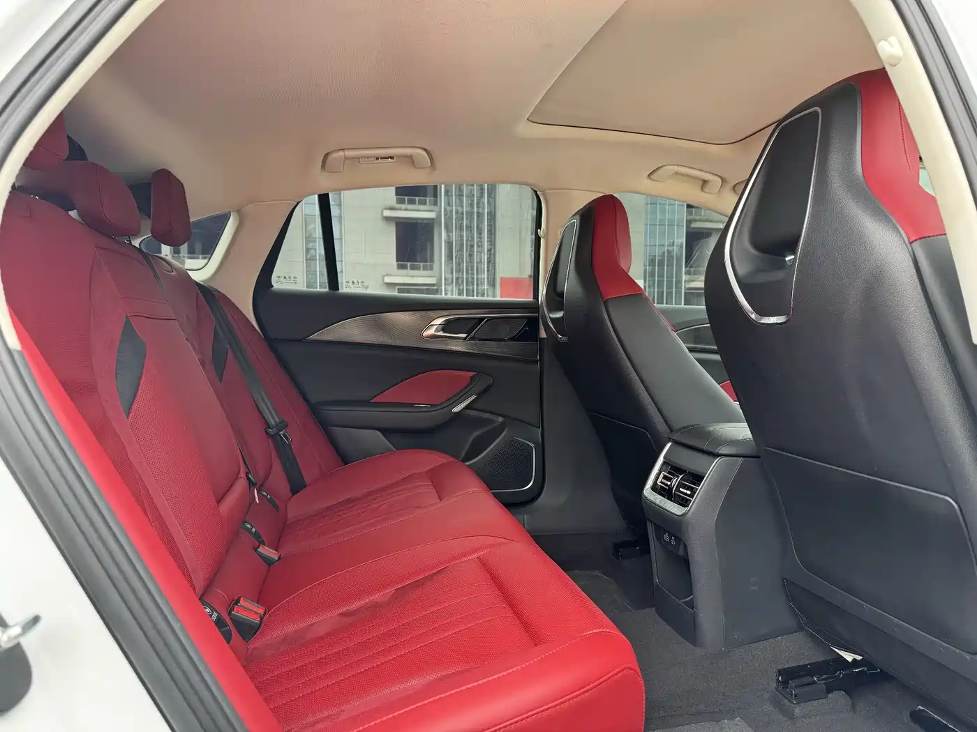 Hongqi H6 2023 2.0T Premium Edition фото 14