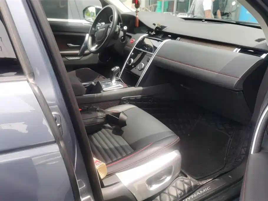 Land Rover Discovery Sport 2020 249PS R-Dynamic Performance Tech 7-seater фото 8