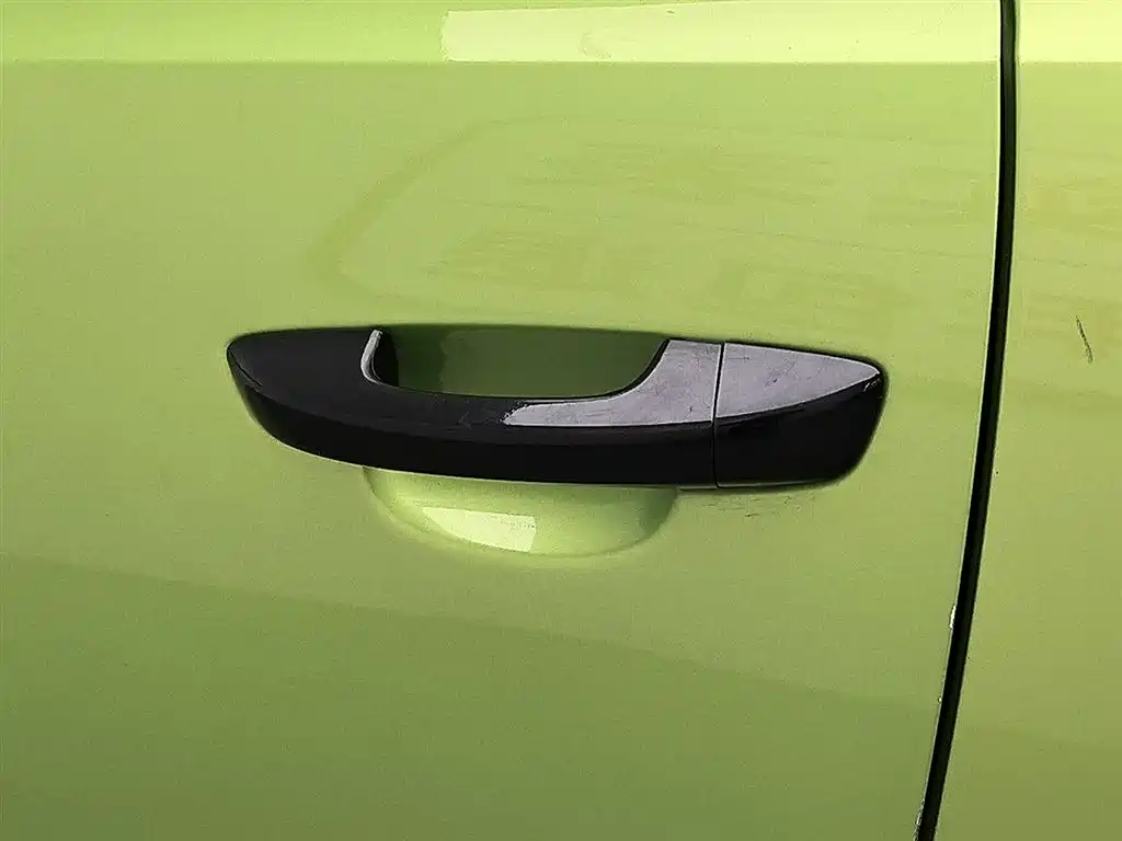 Volkswagen Scirocco 2015 1.4TSI Trend Edition фото 18