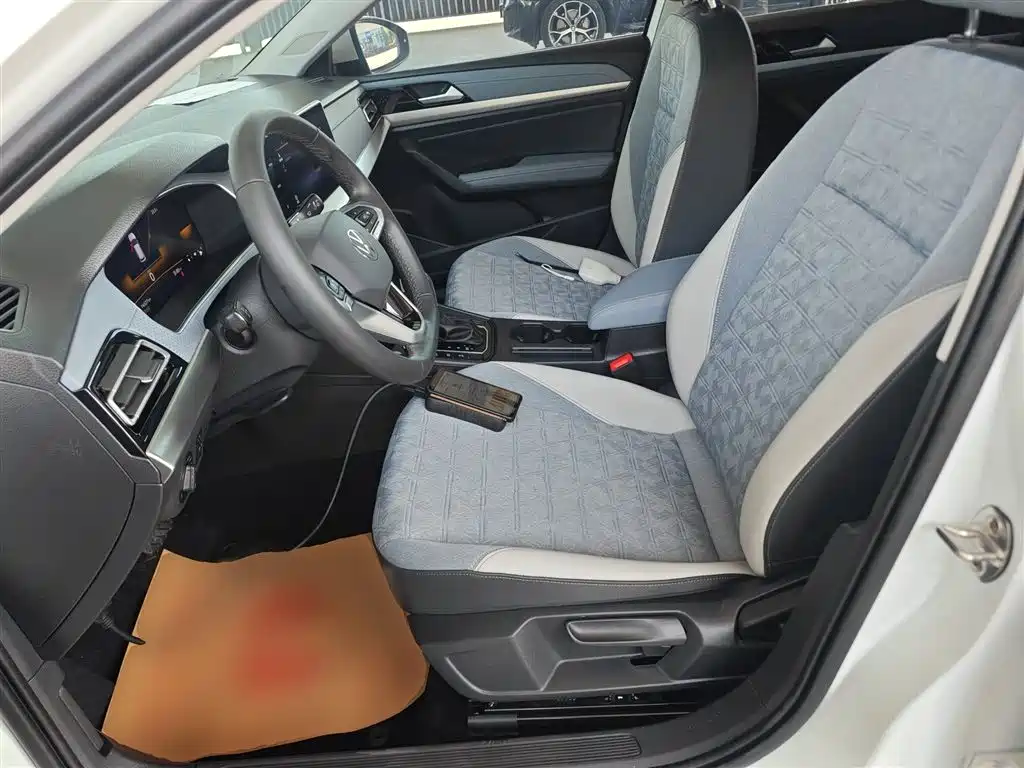 Volkswagen Lavida 2023 1.5L Auto Luxury Edition фото 15