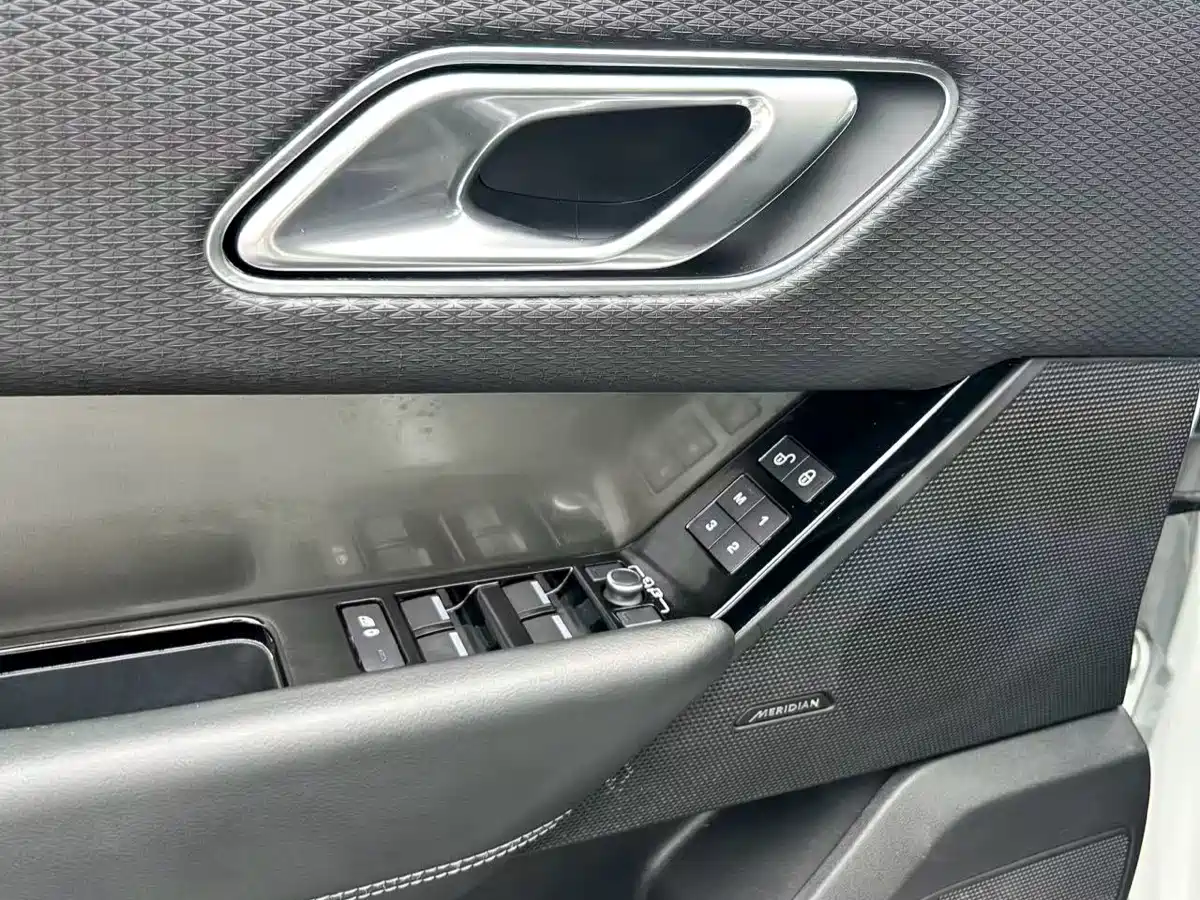 Land Rover Range Rover Velar 2017 P380 S фото 25