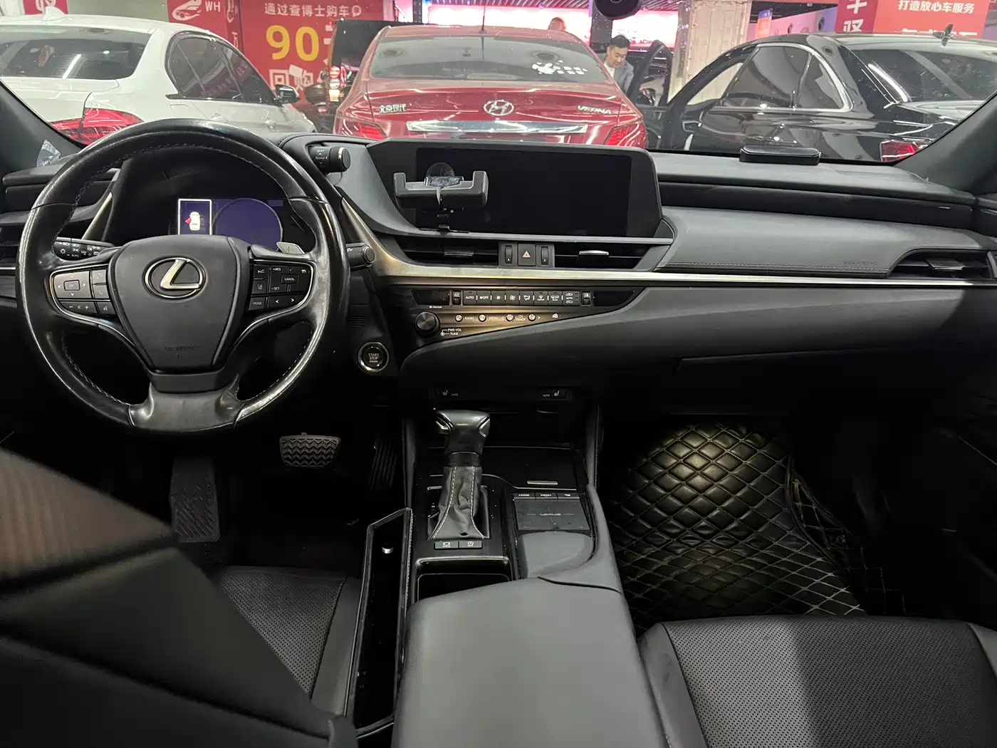 Lexus ES 2020 200 Excellence фото 3
