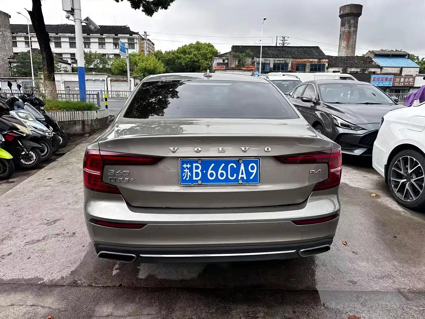 VOLVO S60