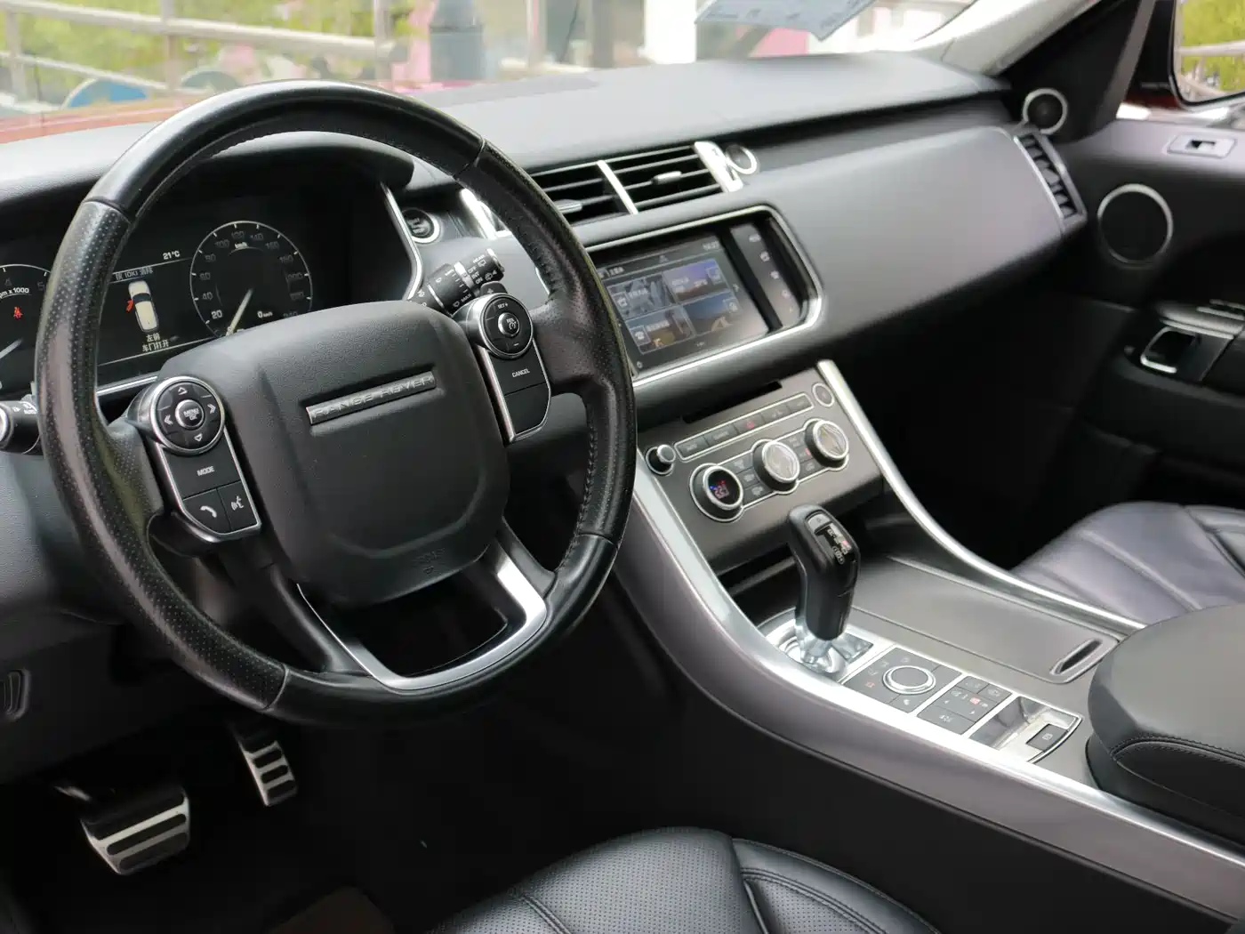 Land Rover Range Rover Sport 2016 Model 3.0 SC V6 HSE DYNAMIC фото 9