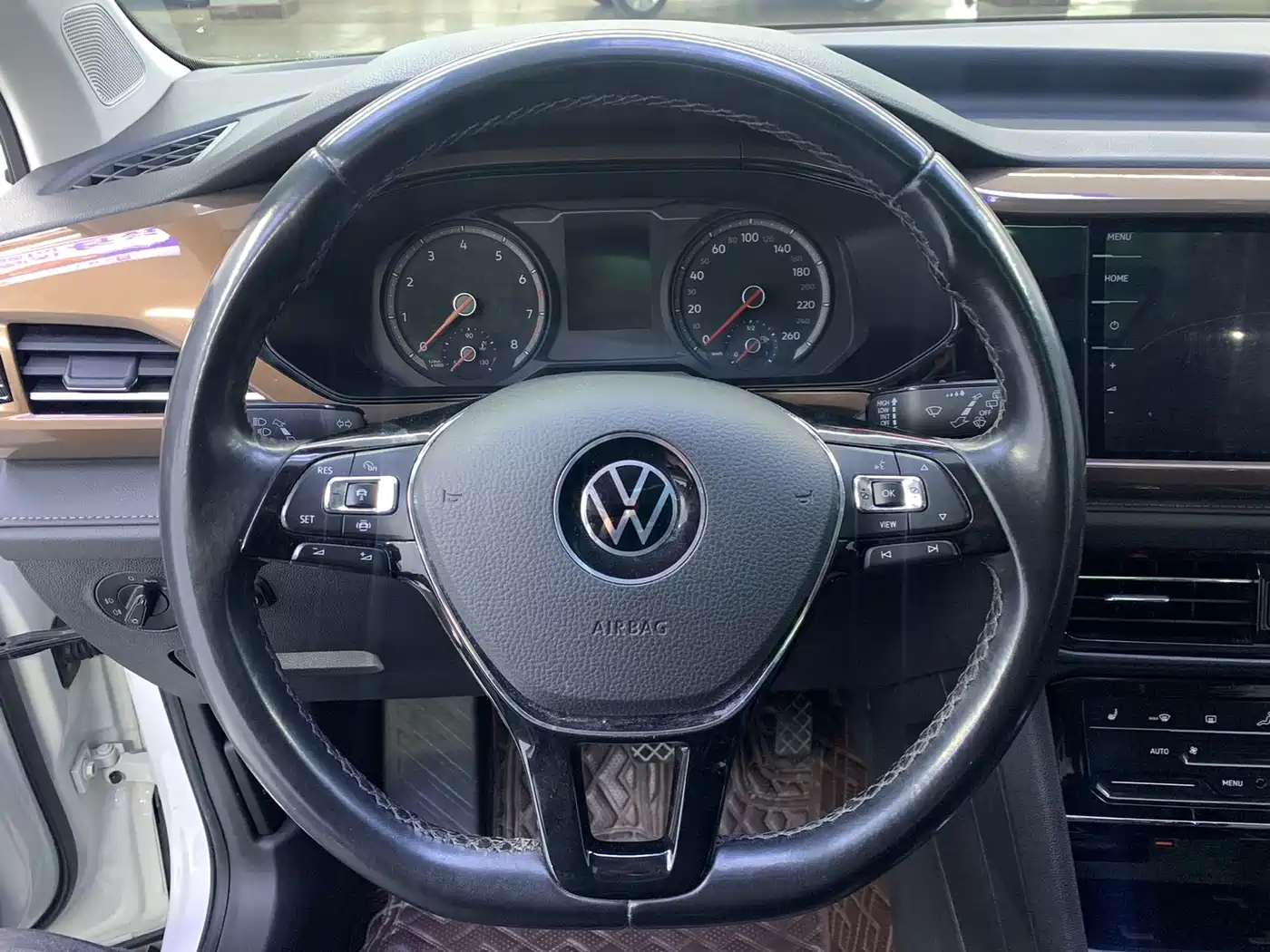 Volkswagen Tharu 2021 280TSI 2WD Luxury Plus фото 7