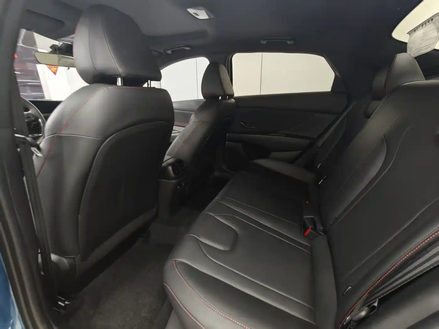 Hyundai Elantra 2022 240TGDi DCT LUX Premium Edition фото 16