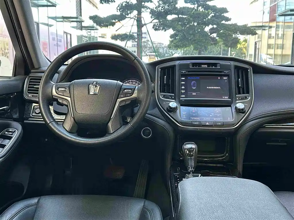Toyota Crown 2019 2018 2.0T Fashion Edition