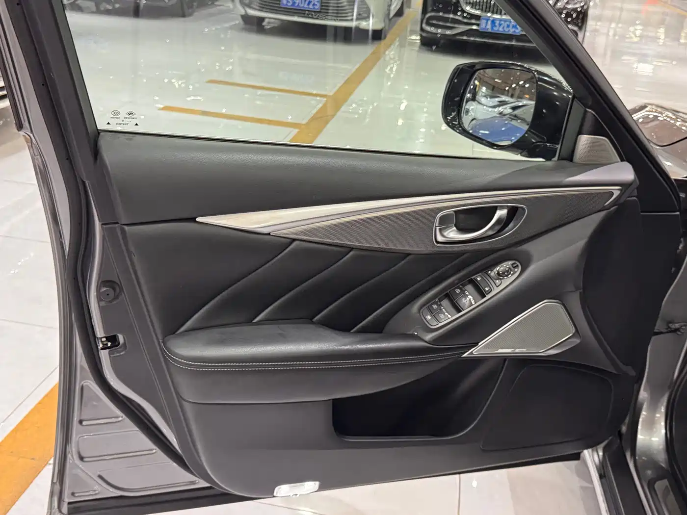Infiniti Q50L 2020 2018 2.0T Premium Edition (China VI)