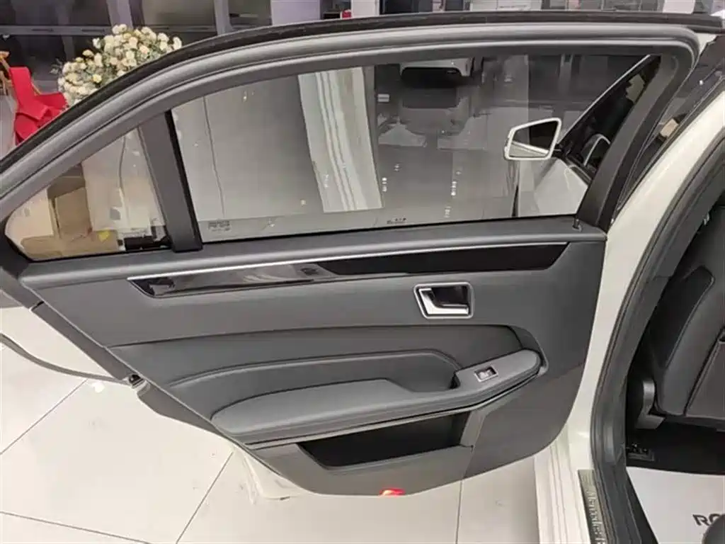 Mercedes-Benz E-Class 2015 Facelift E 200 L Sport фото 22