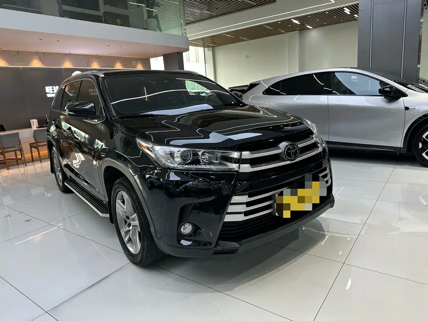 TOYOTA HIGHLANDER