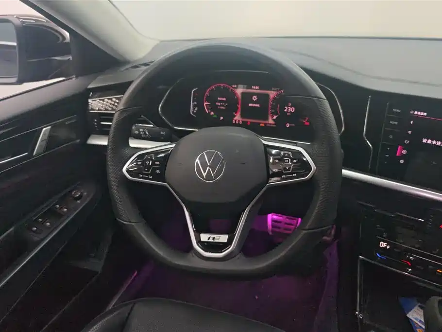 Volkswagen Passat 2023 Facelift 330TSI Starlight Luxury Edition фото 15