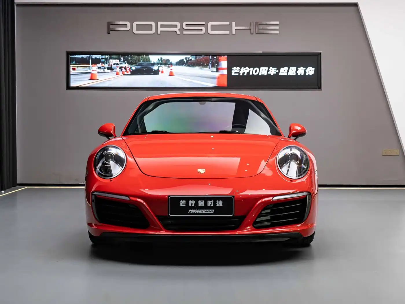 Porsche 911 2016 Carrera 3.0T фото 2