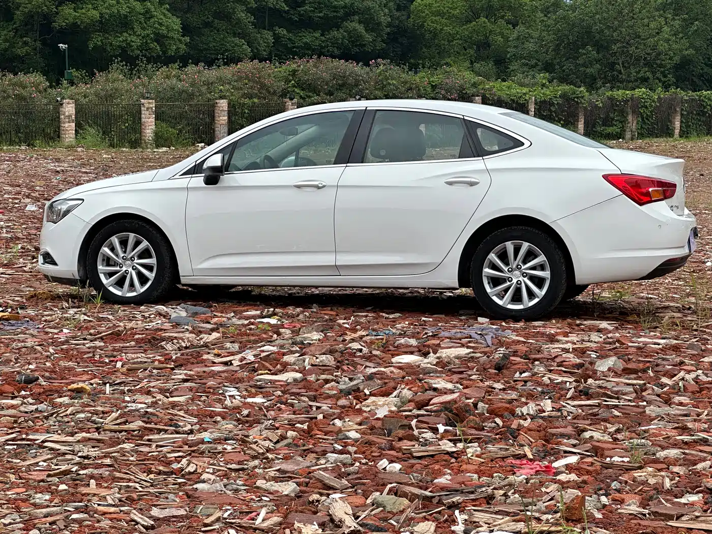 Buick Verano 2015 Sedan 15S Automatic Progressive фото 14