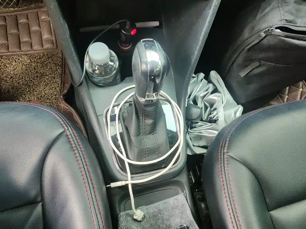 Volkswagen Polo 2016 1.6L Automatic Comfort фото 11